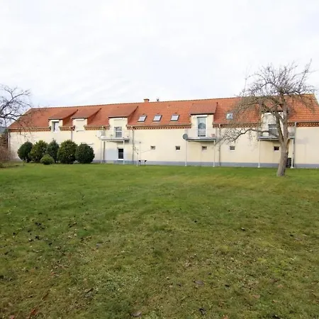 Urlaubszuhause By Interhome Naundorf (Zschepplin, Nordsachsen)